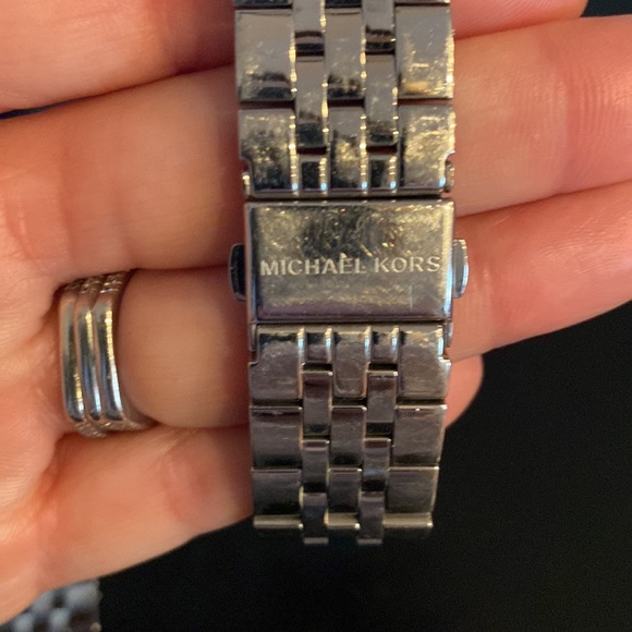 Michael Kors Watch - Picture 3 of 5